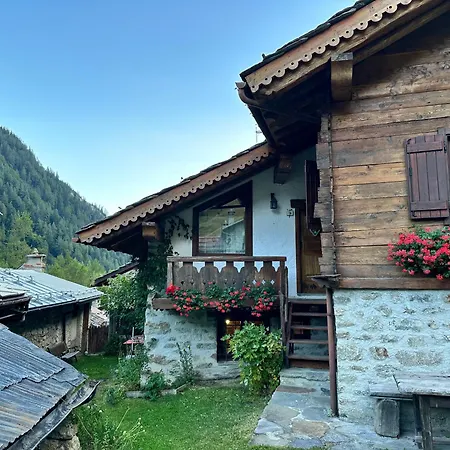 Meyen - Val Ferret Holiday home Courmayeur